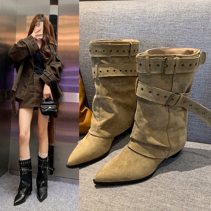 Street Fashion Trends - รองเท้าบูทผู้หญิงหัวแหลมแบบมีส้นกลาง ดีไซน์หรูหรา แฟชั่นใหม่ ปี 2025 สไตล์โกธิค