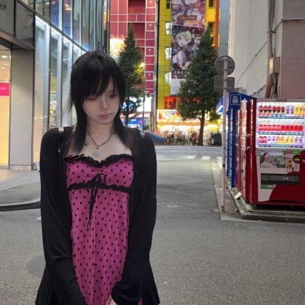Street Fashion Vest - ชุดเซ็ต 2 ชิ้น สไตล์ญี่ปุ่นสำหรับผู้หญิง เสื้อกล้ามลายจุดแบบผูกคอ Y2k