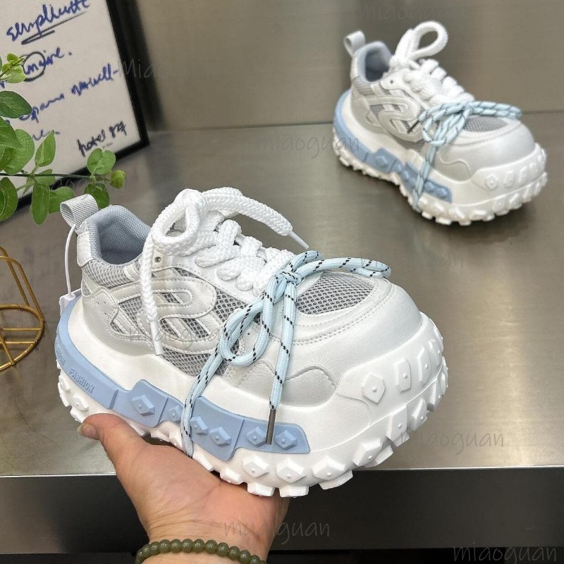 รองเท้าผ้าใบผู้หญิงทรง Chunky  - Street Fashion Female บทวิจารณ์และราคา