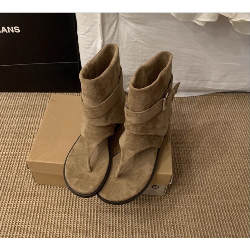 รองเท้าส้นเตี้ยแบบหนีบ รุ่นสปร - Street Fashion Trends บทวิจารณ์และราคา
